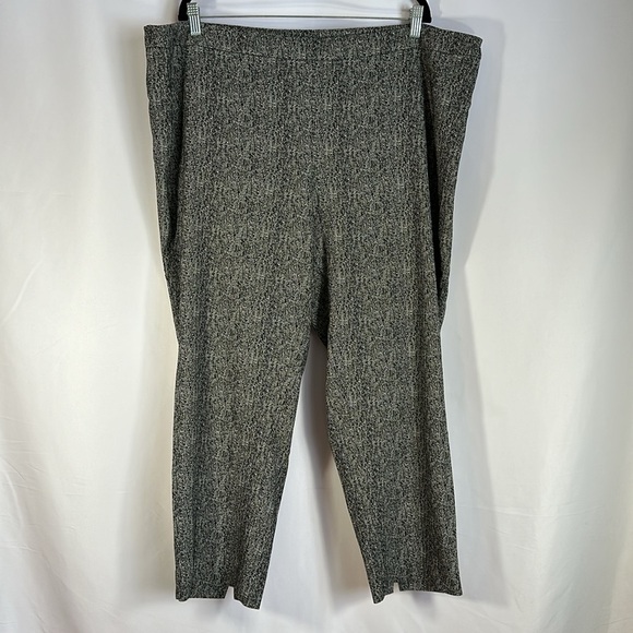 Tribal Grey & Black Cropped Pants - Picture 1 of 7